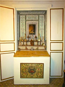 L'altare della Cappella di Palazzo S.Giacomo