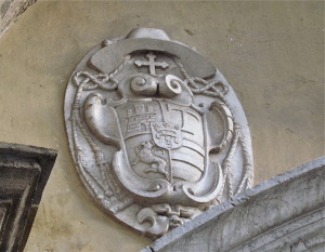 stemma dell'Arcivescovo Martinez Rubio - Cattedrale di Palermo, Porta settentrionale