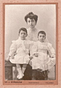 Virginia Fatta con i figli Corrado e Orazio